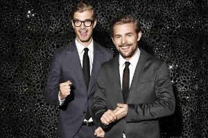 Joko Winterscheidt (li.) und Klaas Heufer-Umlauf verleihen am Montag den "Goldenen Umberto"