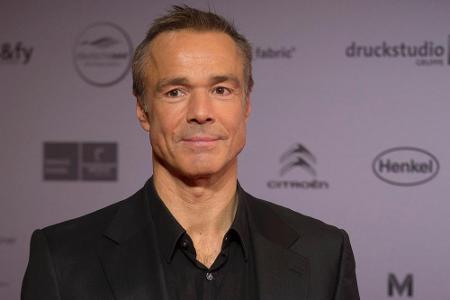 Hannes Jaenicke hat mit dem Schlaganfall seiner Mutter zu kämpfen