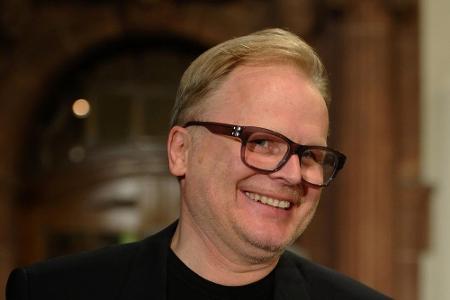 Bei einem Fotografen am Flughafen kannte Sänger Herbert Grönemeyer keinen Spaß