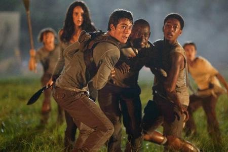 Kaya Scodelario, Dylan O'Brien, Aml Ameen und Alexander Flores (v.l.) im Film 