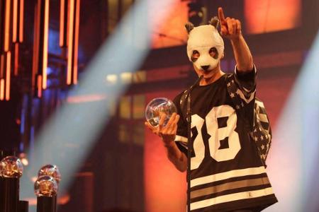 1Live Krone: Cro nimmt seinen zweiten Preis entgegen