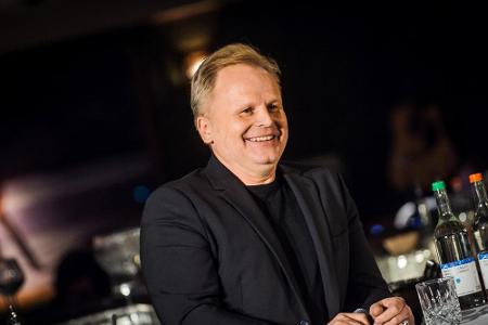 Platz eins in den Charts: Herbert Grönemeyer hat gut lachen