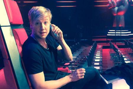 Samu Haber hat vor dem Finale noch dringende Telefonate zu führen