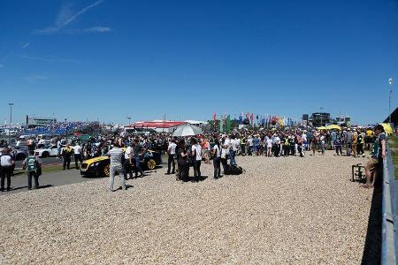 Startaufstellung - 24h-Rennen Nürburgring 2017 - Nordschleife - Samstag - 27.5.2017