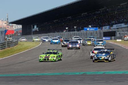 Start - Gruppe 2 - 24h-Rennen Nürburgring 2017 - Nordschleife - Samstag - 27.5.2017