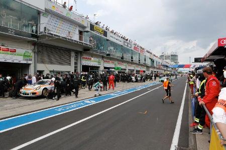 Schlussphase - 24h-Rennen Nürburgring 2017 - Nordschleife - Sonntag - 28.5.2017