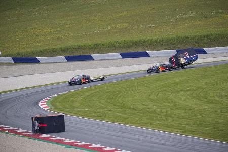 Red Bull - Camping-Rennen - Max Verstappen vs. Daniel Ricciardo - Spielberg - 2017