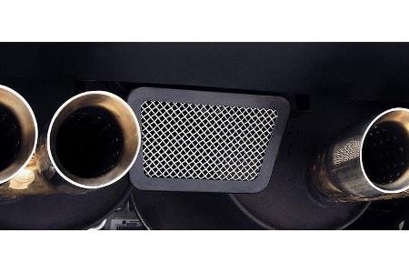 Zwischen den Endrohren trägt die Sonder-Corvette ein Gitter.