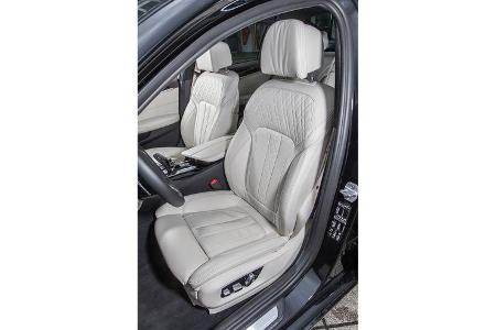 BMW 540i xDrive, Fahrersitz