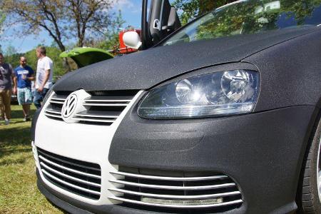 Der 200 PS-Dieselgolf ist ein Familienauto mit dem Denise täglich zwei Kinder umherfährt...