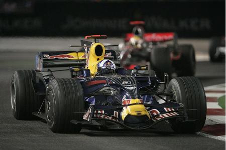 ... während Lewis Hamilton lange im Schatten des Schotten David Coulthards blieb.