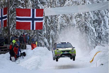 Mikko Hirvonen konterte gekonnt und übernahm am Freitag zunächst die Führung.