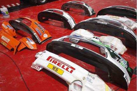 Neben den Reifen waren auch andere Ersatzteile gefragt.