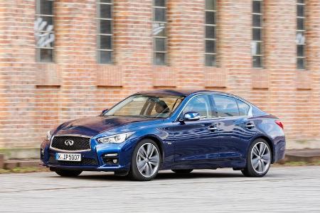 Infiniti Q50S 3.0t, Seitenansicht