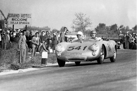 Die Mille Miglia 1955 bescherte Porsche gleich drei Klassensiege.