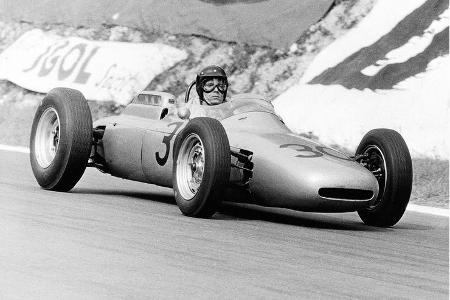 Einer der größten und nachhaltigsten Erfolge gelang Porsche mit dem Amerikaner Dan Gurney beim Großen Preis von Frankreich 1...