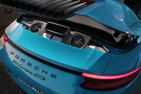 Porsche 911 Carrera GTS Cabrio, Cockpit