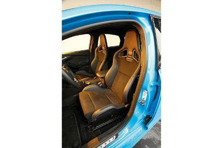 Ford Focus RS, Fahrersitz