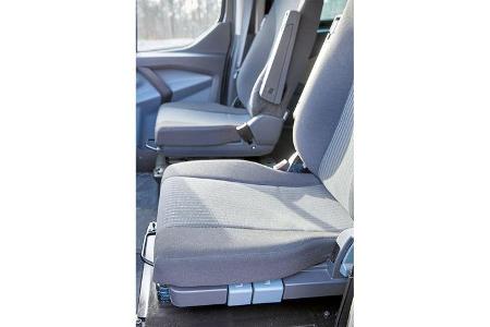 Den Sitzen fehlen dickere Polster und mehr Seitenhalt.