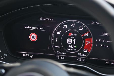 Audi S4 Avant, Anzeigeinstrumente