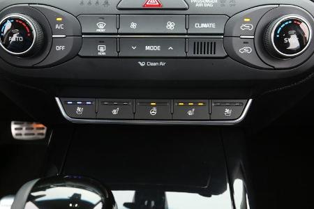 Kia Sorento 2.2 CRDi 4WD, Mittekonsole