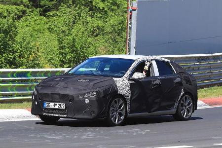 Erlkönig Hyundai i30 Fastback