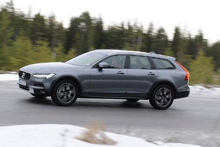 Volvo V90 Cross Country (2017)