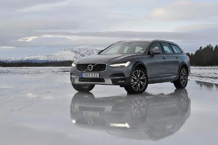 Volvo V90 Cross Country (2017)