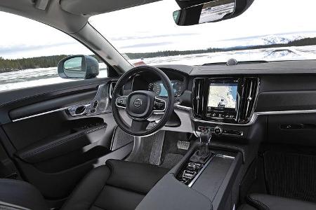 Volvo V90 Cross Country (2017)