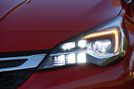 Opel Astra 1.0 Turbo, Frontscheinwerfer