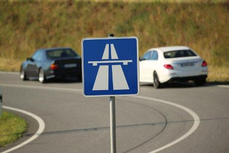 Mercedes-AMG E 63 S 4Matic+, Mercedes 300 CE 6.0-32V AMG, Heck