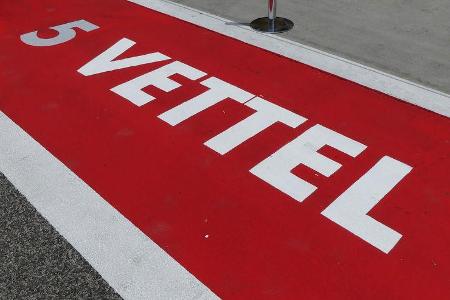Sebastian Vettel - Ferrari - Formel 1 - GP Bahrain -Sakhir - Donnerstag - 13.4.2017