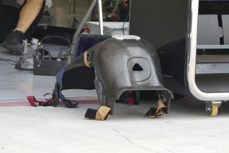 McLaren-Honda - Sitz Stoffel Vandoorne - Formel 1 - GP Bahrain -Sakhir - Donnerstag - 13.4.2017