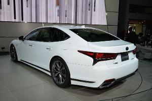 Lexus LS F-Sport