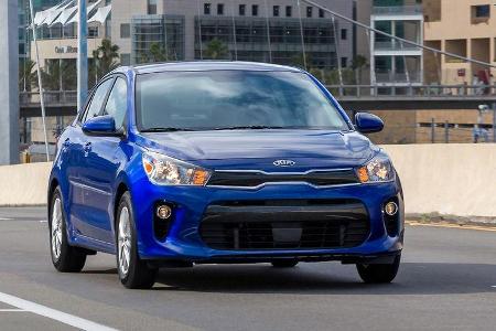 Kia Rio Sedan 04/2017