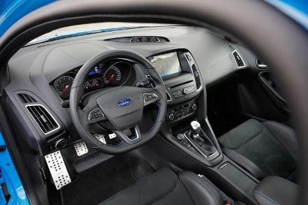Wolf-Ford Focus RS, Cockpit