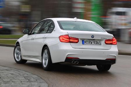 BMW 330e, Heckansicht