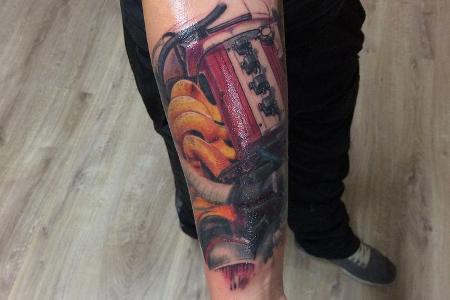 Auto Tattoos Kunstwerke