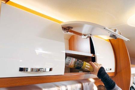 Folierte Glanzlackoberflächen im Hobby Optima