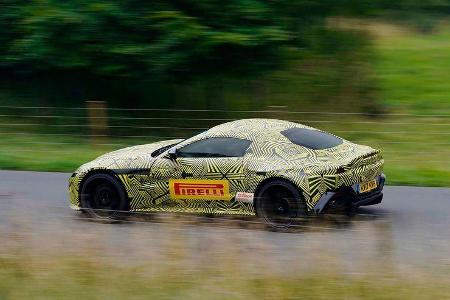 Aston Martin Vantage V8 Teaser Erlkönig