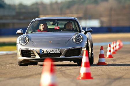 Porsche 911 Carrera S, Frontansicht, Slalom
