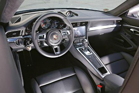 Porsche 911 Carrera S, Cockpit