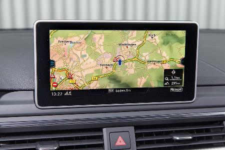 Audi A4, Navi