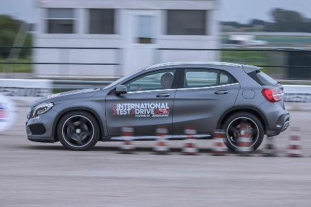 Mercedes GLA 250 4Matic AMG Line, Seitenansicht