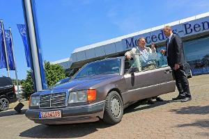 Mercedes 230 CE, Seitenansicht