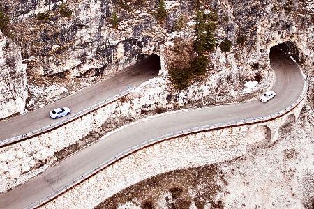 BMW 2002 Hommage Sperrfrist 20.5.2016 19.00 Uhr