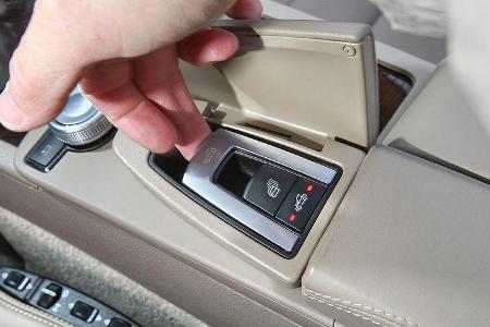 Mercedes E-Klasse E 220 CDI Cabrio Mittelkonsole