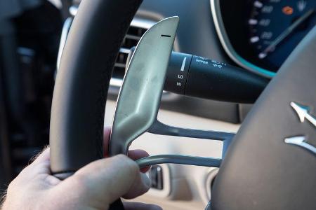 Maserati Ghibli Diesel, Schaltwippe