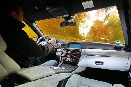 BMW M5, Cockpit