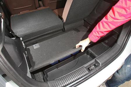 0111, ams 25/2010, Hyundai ix20 Blue 1.6 Comfort, Kofferraum